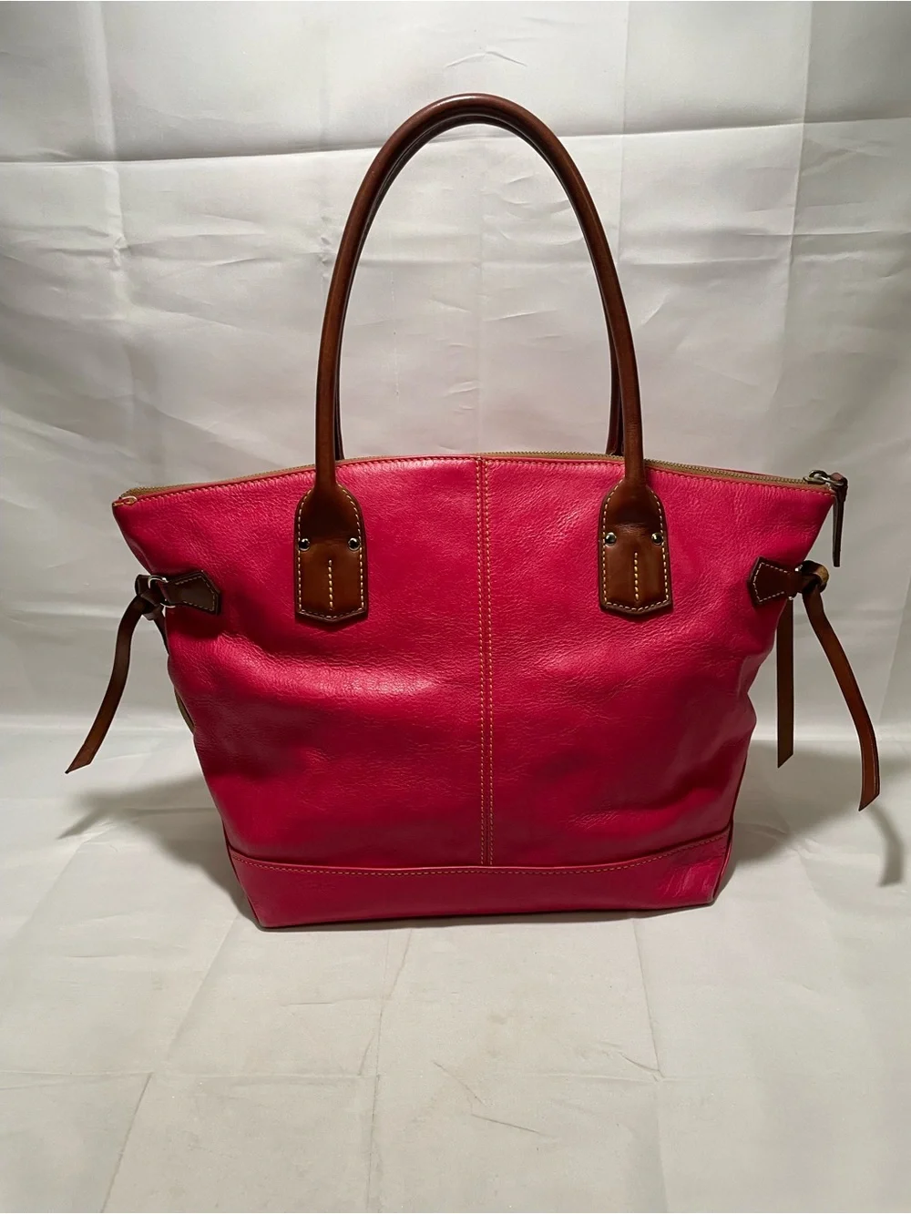 Dooney & Bourke 